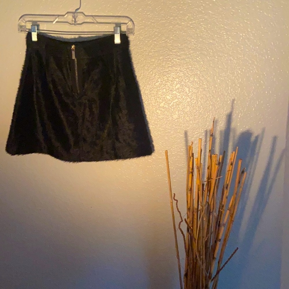 grunge||streetwear|| black faux fur mini skirt